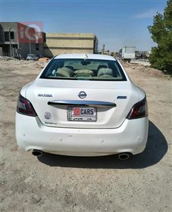 نيسان ماكسيما